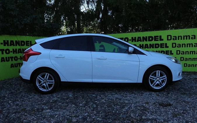 Ford Focus cena 33900 przebieg: 160000, rok produkcji 2014 z Nowa Dęba małe 379